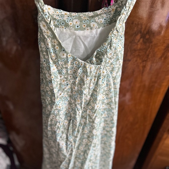 Emory Park Floral Maxi Dress - Green and White - Picture 6 of 7